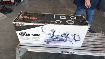 Precision miter saw