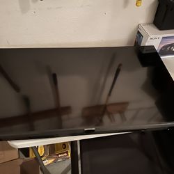 42” Samsung Smart TV And Brand New Wall Mount