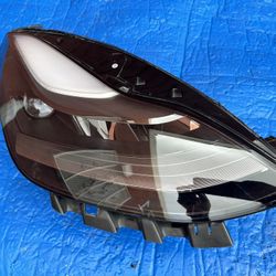 2021-2022-2023 Tesla Model 3 Headlight RH