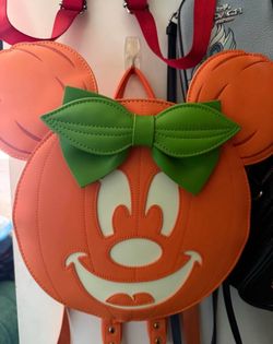 Minnie Mouse pumpkin loungefly