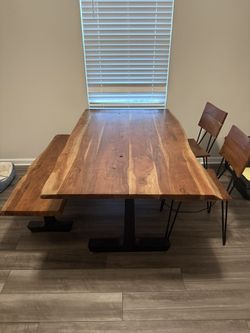 Dinning Table