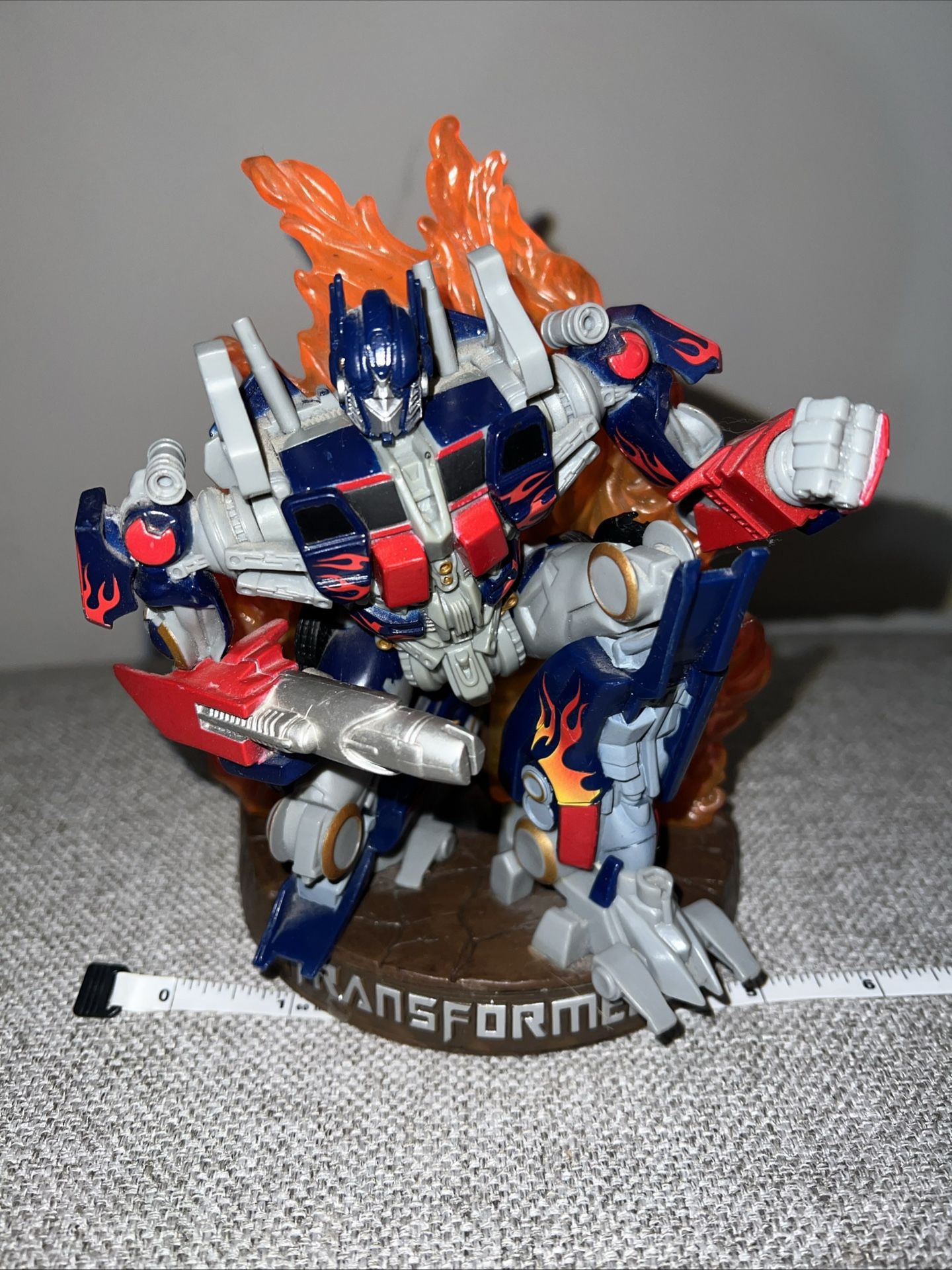 Optimus Prime Transformers Unleashed Turnarounds Statue