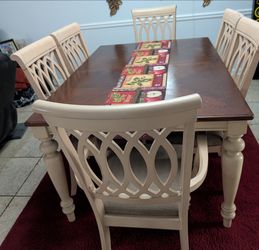 6 Chairs dinning table with two extensions