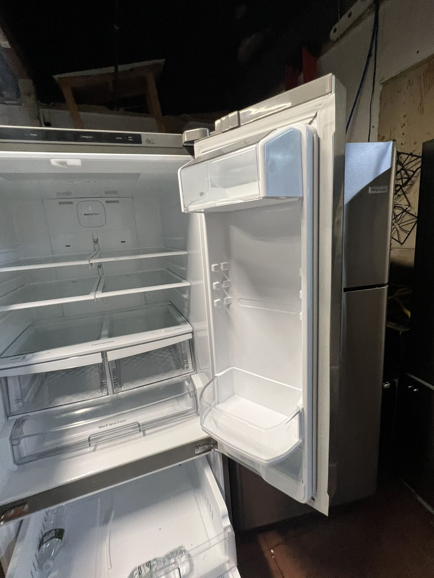 LG 70X30X31 French door refrigerator/neveras tres puertas Stainless