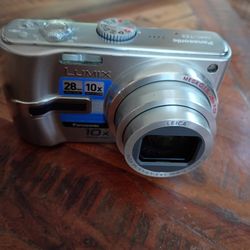 Panasonic Lumix Dmc-tz3 For Parts Digital Camera 