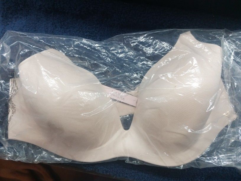 New!! Victoria Secrets Bra!!