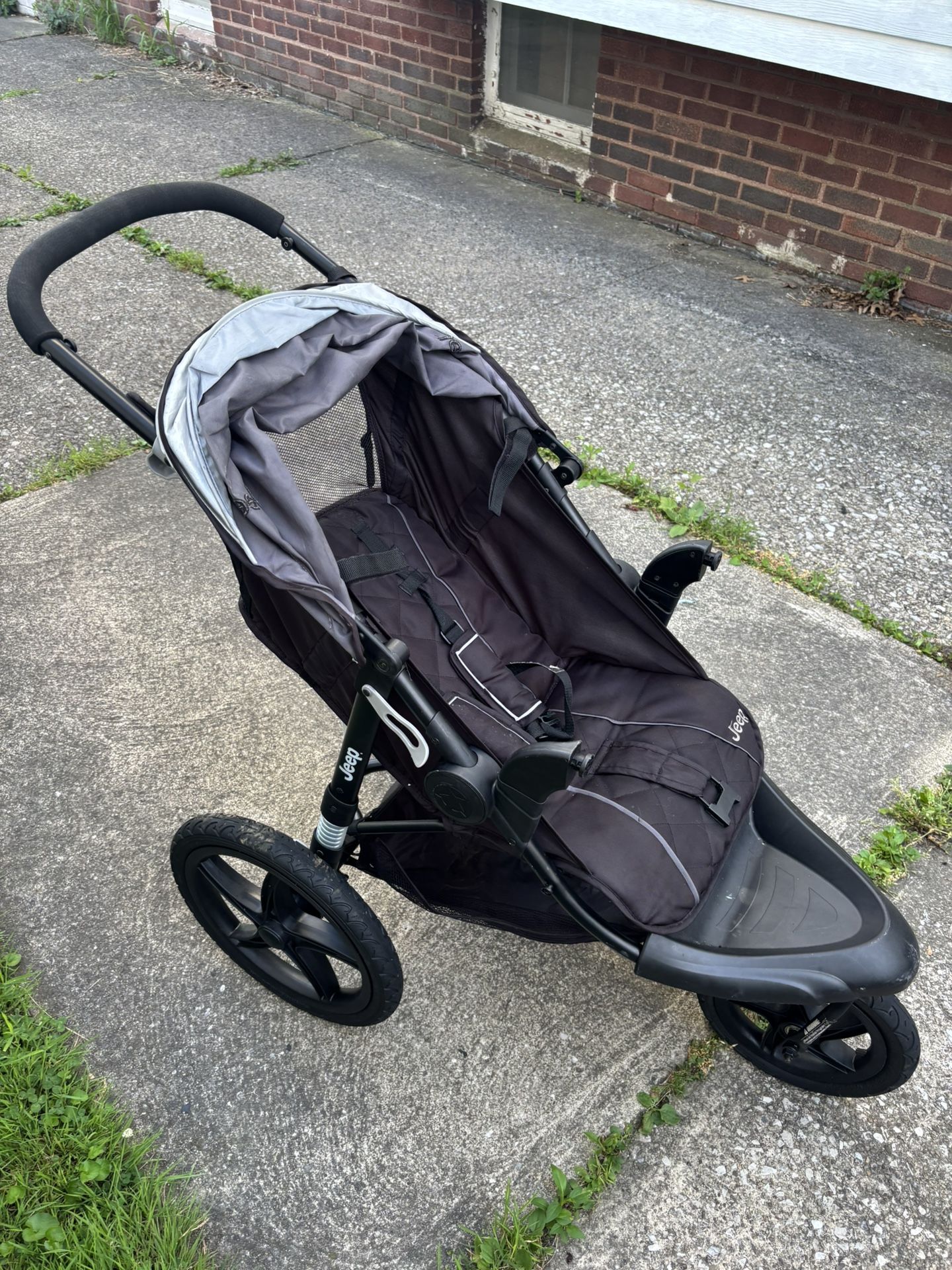 Jeep 3 Wheel Stroller