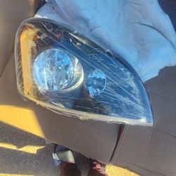 Headlights for Freightliner cascadia models