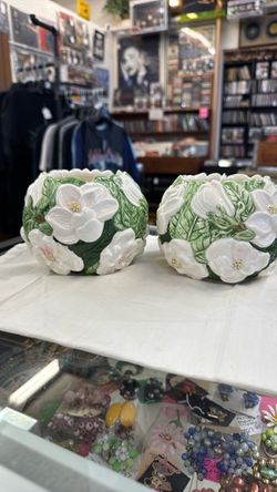 Vintage magnolia Ceramic Floral Relief Candle Holders Set of 2