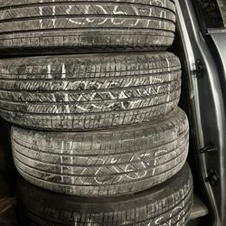 225/65/17 Set Of Michelin 