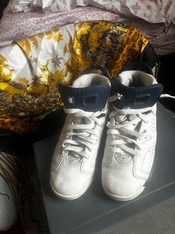 Air Jordan 6 White Navy Sneakers