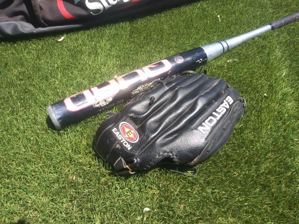 Softball bag, aluminum bat, and glove!!