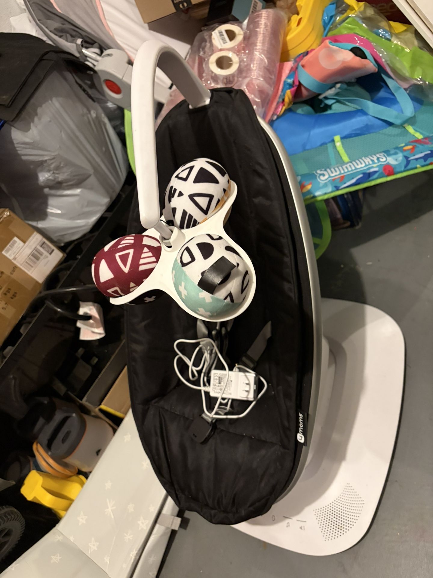  infant swing/rocker).