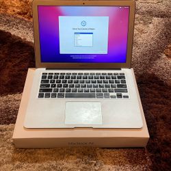 Apple MacBook Air 13 Inch 2017