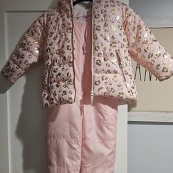 Ski NEW JACKET AND OVER ALL LITTLE GIRL  5 OR 6 YEAR OLD 210 