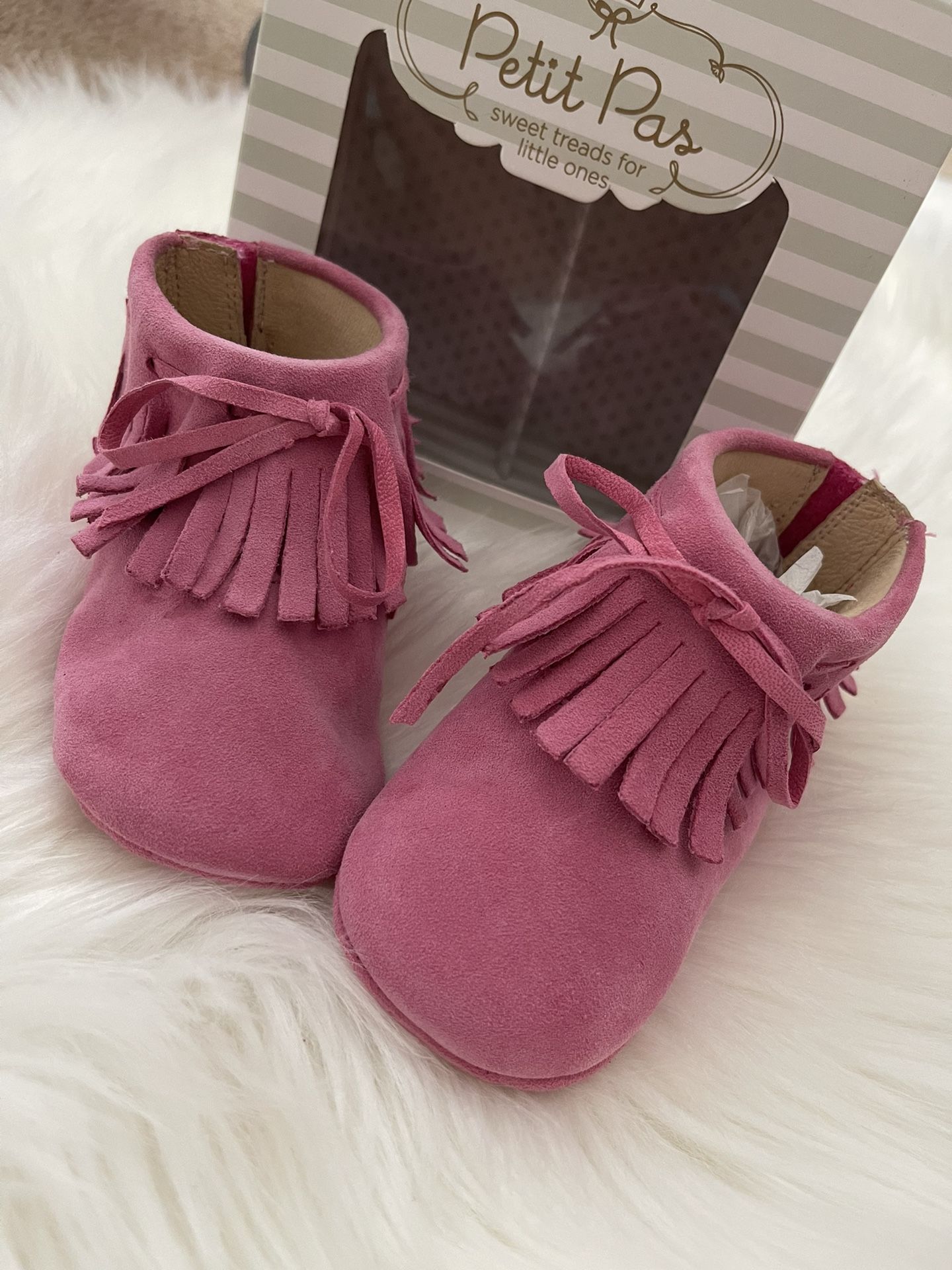 Baby Fringe boots Size 5