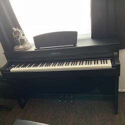 Yamaha Clavinova CLP-635