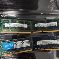 4 DDR3 RAM and 1 WiFi Adapter  Card