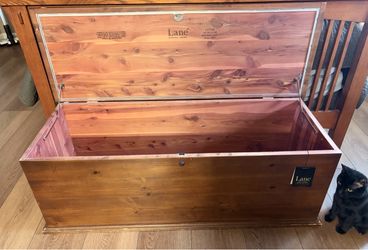 Vintage 1981 Lane Cedar Hope Chest