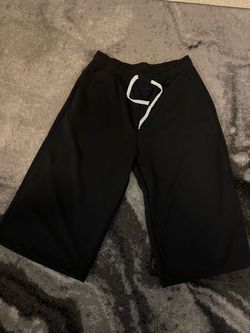 Large Capri Sweatpants