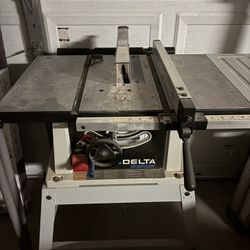 Delta shop master 10in Electric Table saw