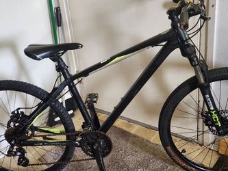 North Rock 28-in frame 26-in disc brake front.back