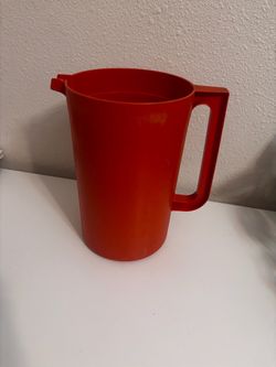 Vintage 1970s 2 Quart Pitcher