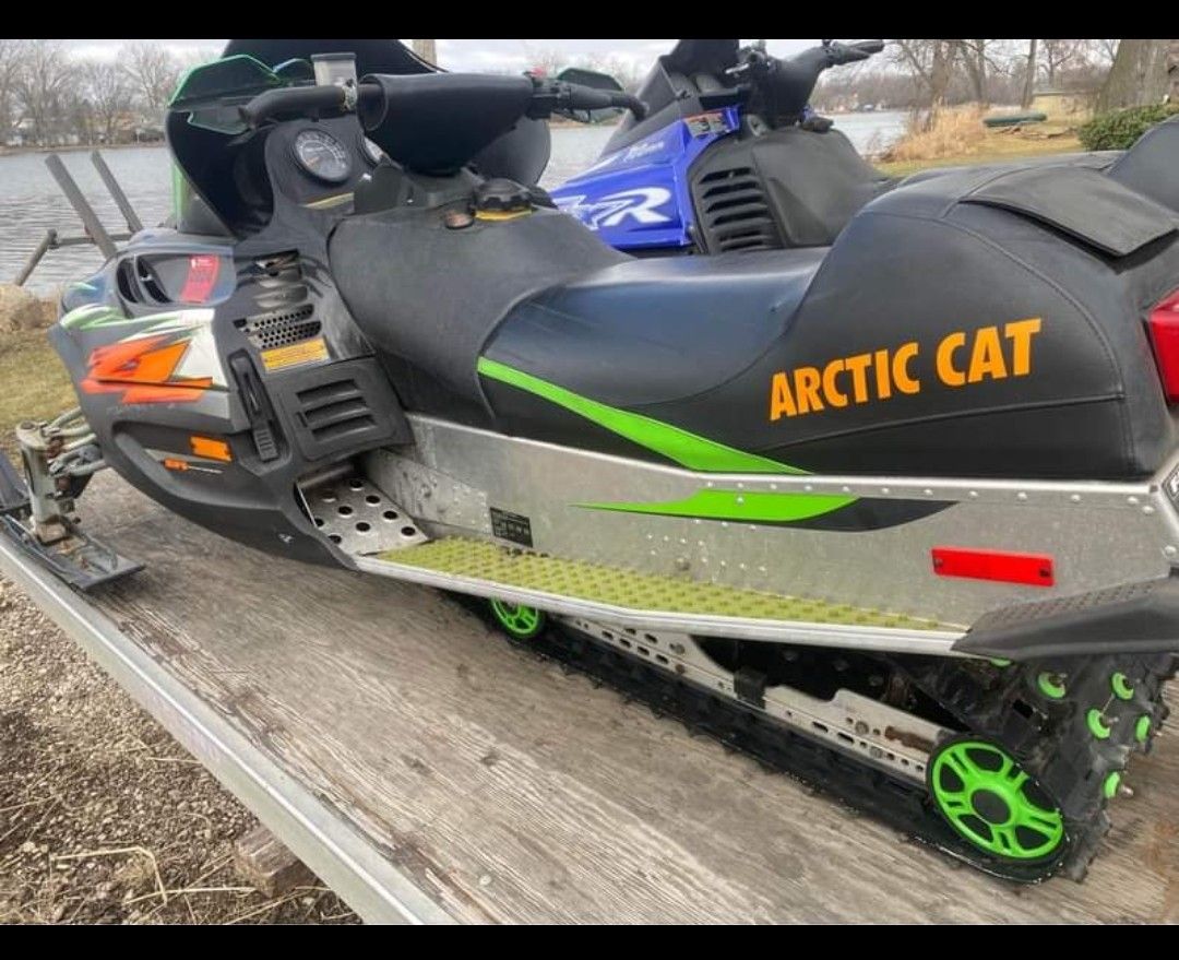 2003 Artic Cat Snowmobile