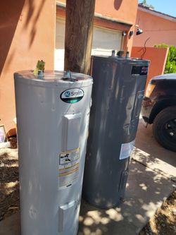 Electric Water Heater 50 gal in good condition and Warranty Works Great 19th Ave And Baseline