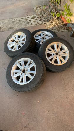 Ford Mustang Wheels And Tires 215/65/16