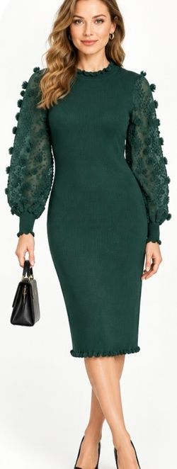 Stylish women's dress. Size: L. $40.