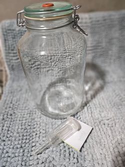 Pickling jar