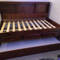 Trundle Bed.  It Fits Twin Size Mattress 