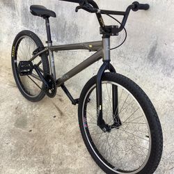 2022 FREE AGENT AMBUSH 24 CRUISER BMX BIKE 7005 LIKE NEW 