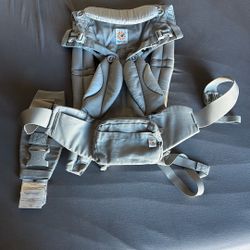 Ergobaby Omni 360 Carrier. Like New. 