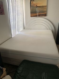 Queen Mattress- Memory Foam