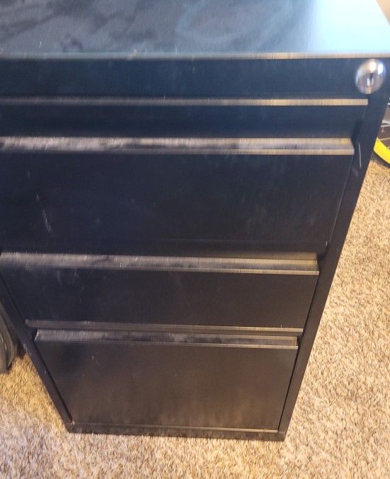 Metal File Cabinet No Key