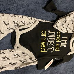 Boys  Outfit Sz 3-6 Month