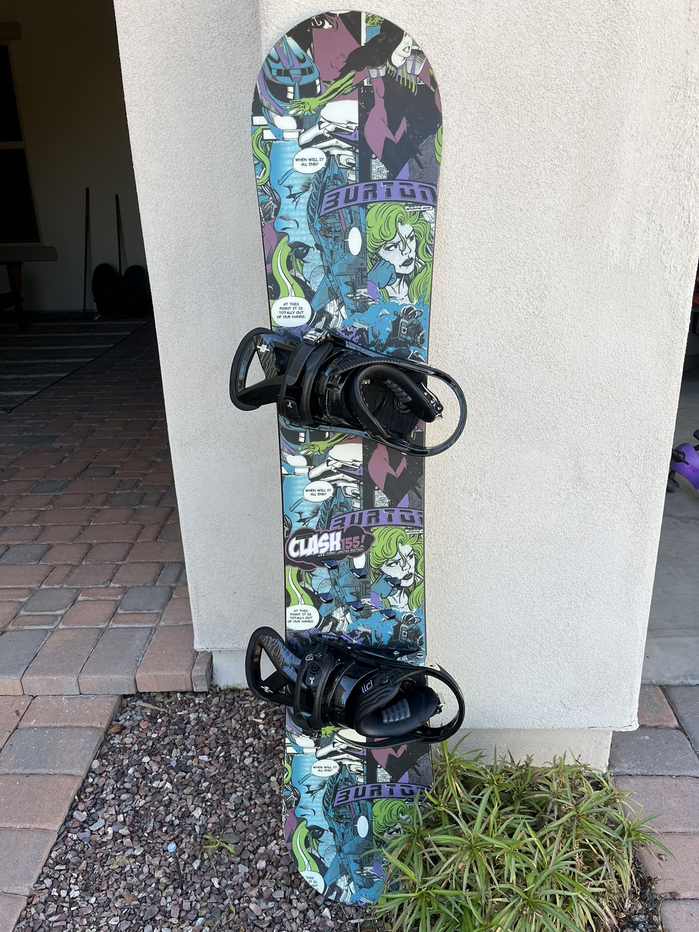 Burton Comic Clash 155 Snowbaord for Sale in Buckeye, AZ - OfferUp