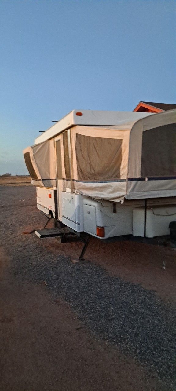 2004 Coleman Popup Camper