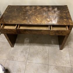 Beautiful High Quality desk manufactured by Lane  