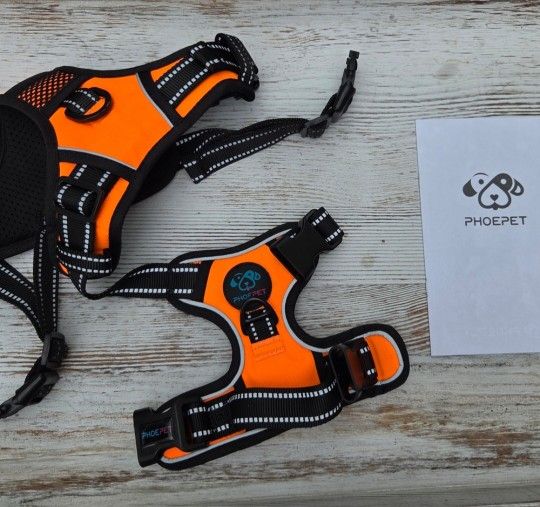 PHOEPET No Pull Dog Harness Medium Reflective Front Clip Vest with Handle - NEW