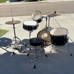 Pearl Drum Set
