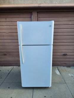 3MONTHS WARRANTY 30X30X66 KENMORE FRIDGE 18CUFT WHITE 