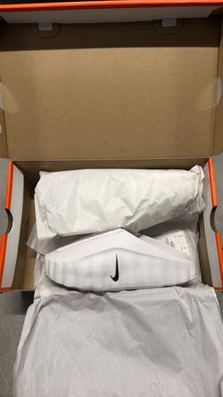 Nike Mind 001 Summit white size 7W/5.5Y