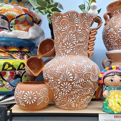 Limited Time Only ‼️ White On Brown Fountain ⛲️ With 20% Off🏷