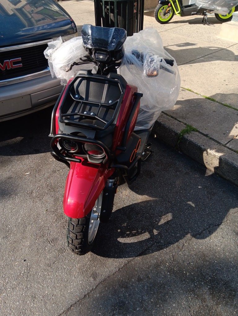 Gas Scooter Color Red New 0 Miles