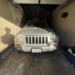 2003 Jeep Liberty – NON-RUNNING – No Title – Parts / Project / Tow Away