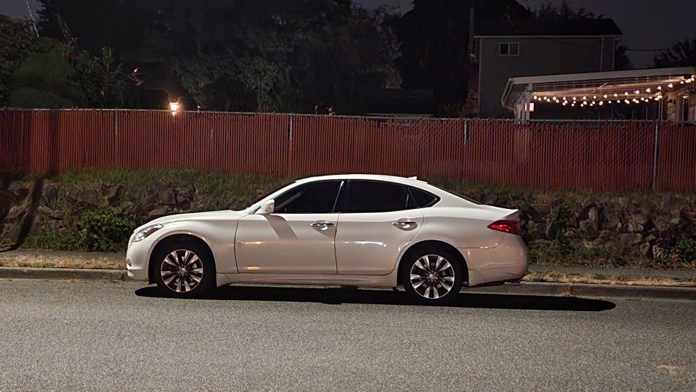 2011 Infiniti M37