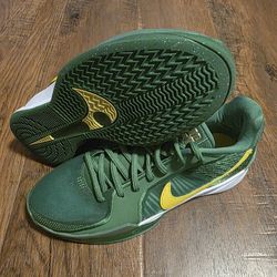Nike Sabrina 2 Oregon sz 6.5y (8) in womens